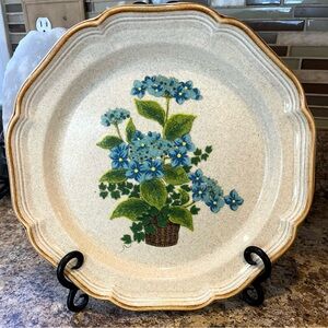 Mikasa Garden Club Dinner Plate Bells of Blue Flowers Made in Japan